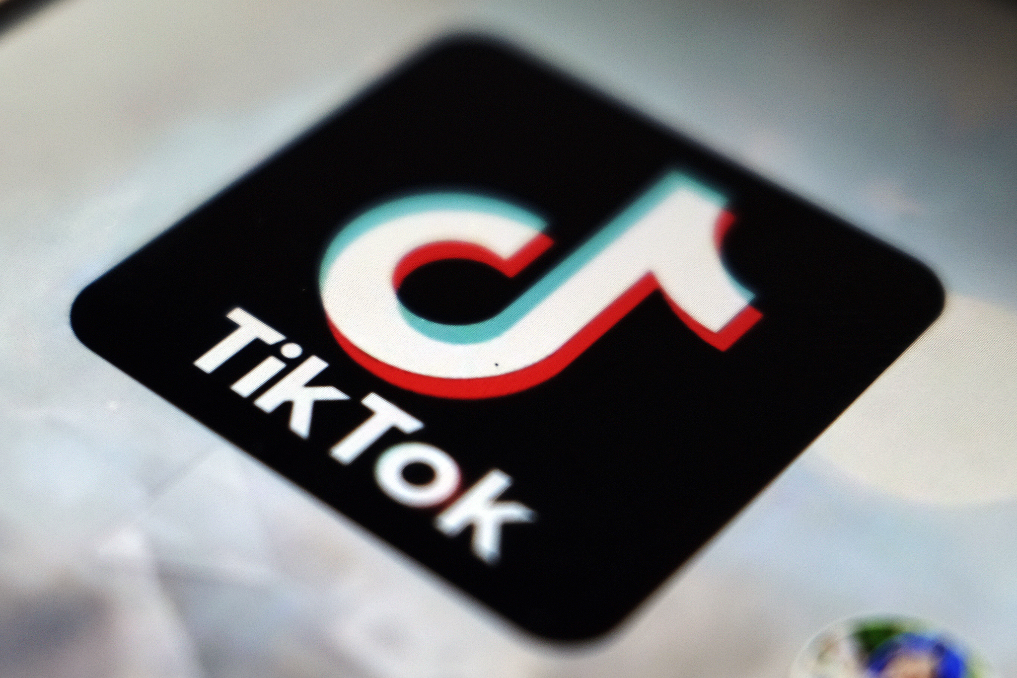 TikTok將996引進美國，一週開會85小時！揭開亮麗短影音背後的血汗工廠