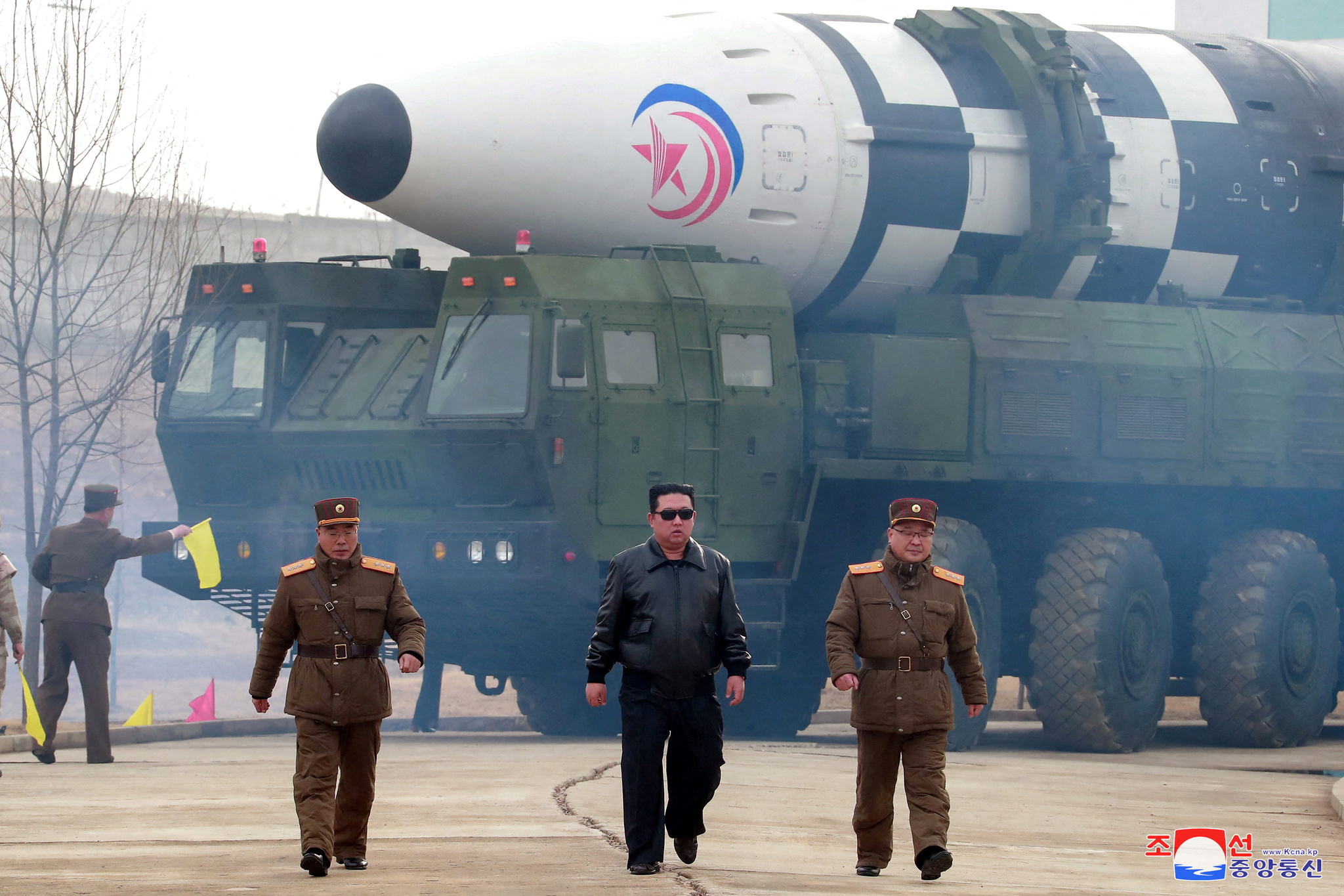 金正恩版《捍衛戰士》？北韓將飛彈宣傳拍攝成好萊塢微電影